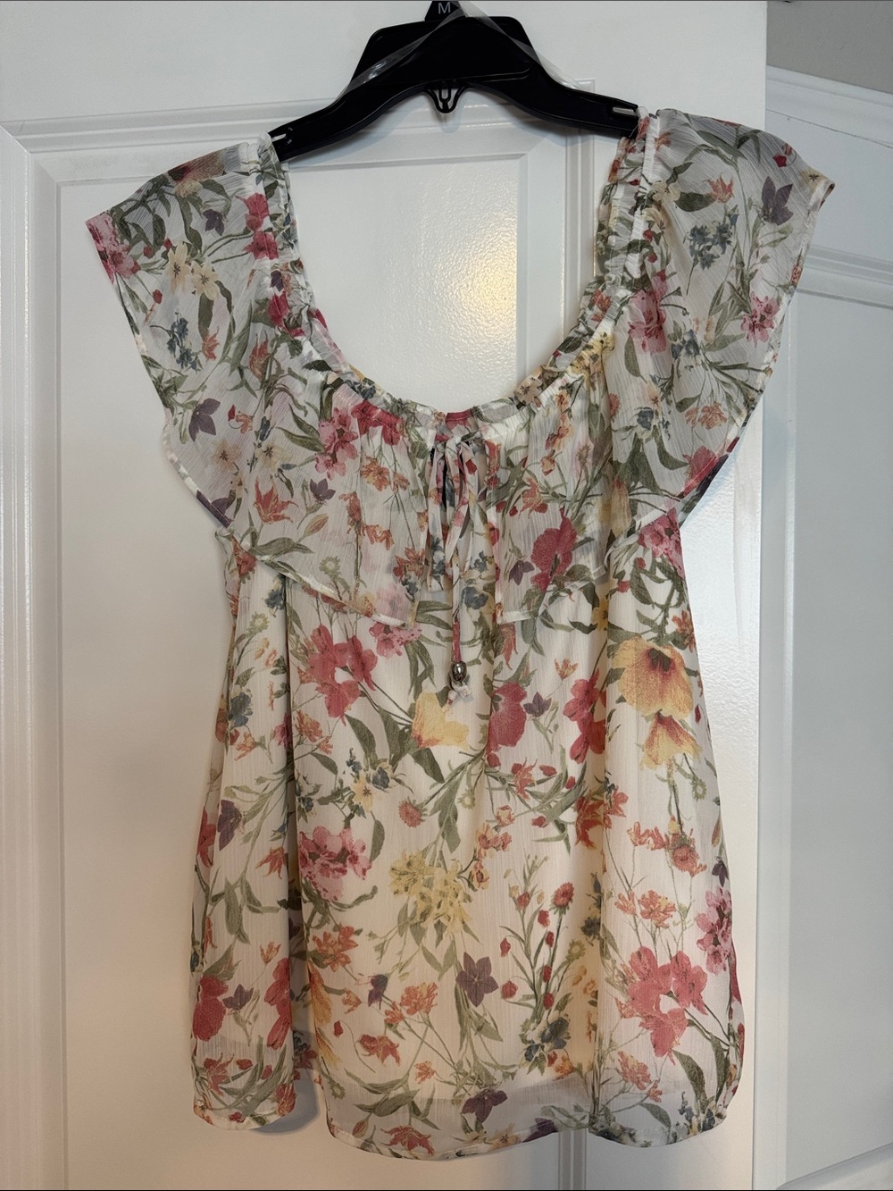 Floral Ruffle Scoop-Neck Women's Top - Cream with Pink & Green Floral